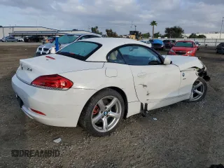 2010 BMW Z4 sDrive30i with VIN WBALM5C56AE377066, listed as a Copart auction lot 42872935 with 126,264 mi miles and Salvage Title. Bid and sale history available at carsss.com. Image 3.