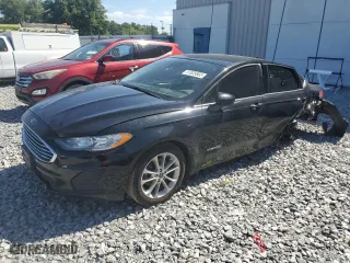 2019 Ford Fusion Hybrid SE with VIN 3FA6P0LU5KR121068, listed as a Copart auction lot 51835865 with 148,679 mi miles and Clean Title. Bid and sale history available at carsss.com. Image 1.