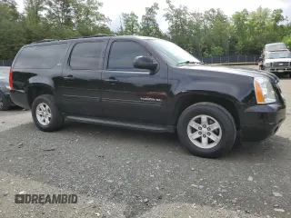 2013 GMC Yukon XL SLT z VIN 1GKS2KE75DR331103, wystawiony jako Copart lot #55884055 z przebiegiem 199 485 mil mil oraz Czysty tytuł • Clean title. Historia ofert i sprzedaży dostępna na DreamBid. Obrazek 4.