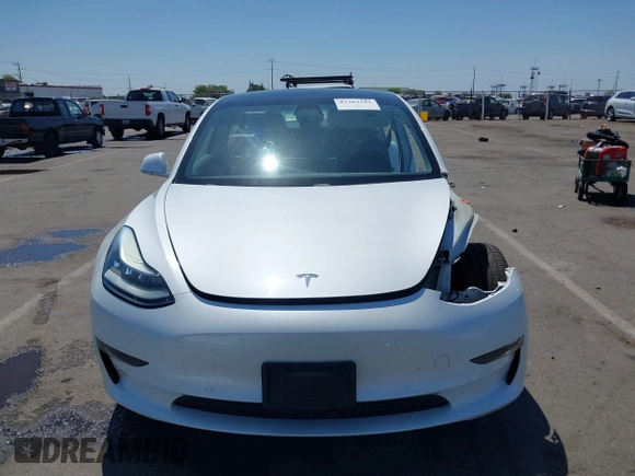 2020 Tesla Model 3 Standard Range Plus z VIN 5YJ3E1EA6LF659311, wystawiony jako IAAI lot #42363341 z przebiegiem 96 378 mil mil oraz . Historia ofert i sprzedaży dostępna na DreamBid. Obrazek 13.