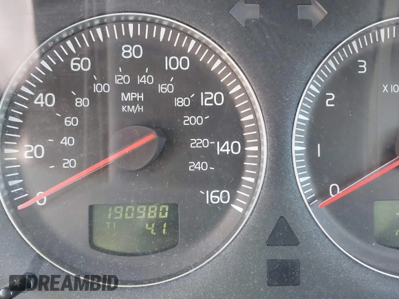 2003 Volvo S60 2.4L with VIN YV1RS61T932261689, listed as a IAAI auction lot 42088432 with 190,980 mi miles. Bid and sale history available at carsss.com. Image 7.