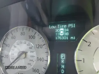 2008 Chrysler 300 C Hemi with VIN 2C3LA63H98H119739, listed as a IAAI auction lot 42068862 with 176,301 mi miles and . Bid and sale history available at carsss.com. Image 7.