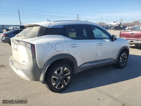2025 Nissan Kicks SV with VIN 3N8AP6CB7SL309121, listed as a Copart auction lot 43085185 with 8,976 mi miles and Salvage Title. Bid and sale history available at carsss.com. Image 3.