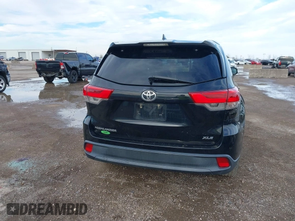 2017 Toyota Highlander XLE with VIN 5TDKZRFH9HS509478, listed as a IAAI auction lot 41448617 with 131,839 mi miles and . Bid and sale history available at DreamBid. Image 17.