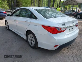 2014 Hyundai Sonata GLS with VIN 5NPEB4AC6EH812820, listed as a IAAI auction lot 42098470 with 172,035 mi miles and . Bid and sale history available at carsss.com. Image 3.