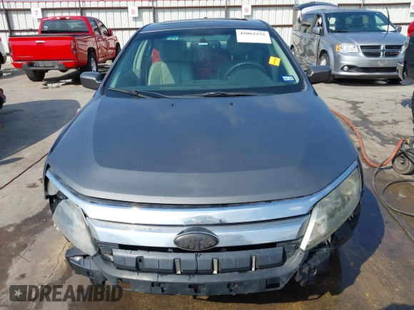 2010 Ford Fusion Hybrid with VIN 3FADP0L32AR342981, listed as a IAAI auction lot 42062235 with 287,126 mi miles. Bid and sale history available at carsss.com. Image 6.