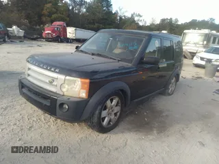 2008 Land Rover LR3 HSE with VIN SALAG25498A466807, listed as a IAAI auction lot 40741016 with 106,464 mi miles. Bid and sale history available at carsss.com. Image 2.