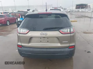 2019 Jeep Cherokee Latitude z VIN 1C4PJLCB5KD358412, wystawiony jako IAAI lot #42506197 z przebiegiem 83 160 mil mil oraz . Historia ofert i sprzedaży dostępna na DreamBid. Obrazek 16.