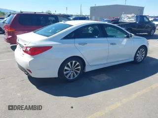 2014 Hyundai Sonata Limited with VIN 5NPEC4AB3EH911843, listed as a IAAI auction lot 42203811 with 97,665 mi miles and . Bid and sale history available at DreamBid. Image 4.