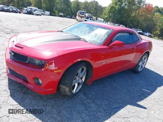 2010 Chevrolet Camaro 2SS z VIN 2G1FK1EJ0A9184965, wystawiony jako IAAI lot #37813703 z przebiegiem 134 124 mil mil oraz . Historia ofert i sprzedaży dostępna na DreamBid. Obrazek 2.