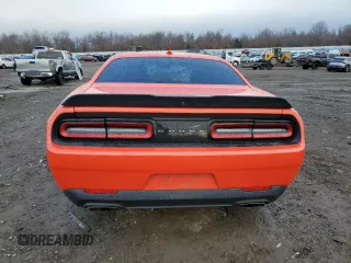 2016 Dodge Challenger 392 Hemi Scat Pack Shaker z VIN 2C3CDZFJ9GH316934, wystawiony jako Copart lot #81707684 z przebiegiem 53 703 mil mil oraz Szkoda całkowita • Salvage title. Historia ofert i sprzedaży dostępna na DreamBid. Obrazek 6.
