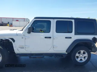 2020 Jeep Wrangler Unlimited Sport S z VIN 1C4HJXDN2LW138980, wystawiony jako IAAI lot #42086095 z przebiegiem 58 735 mil mil oraz . Historia ofert i sprzedaży dostępna na DreamBid. Obrazek 14.