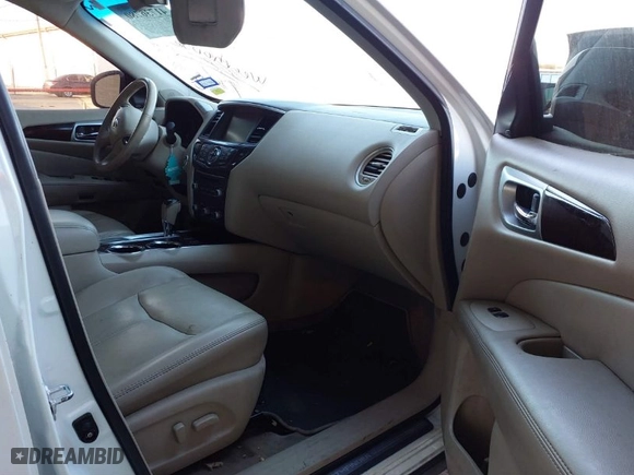 2015 Nissan Pathfinder Platinum with VIN 5N1AR2MN7FC631987, listed as a IAAI auction lot 41736780 with 201,142 mi miles. Bid and sale history available at carsss.com. Image 5.