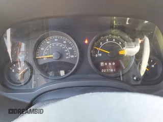 2015 Jeep Patriot Sport with VIN 1C4NJPBB7FD305149, listed as a IAAI auction lot 41643763 with 227,781 mi miles and . Bid and sale history available at carsss.com. Image 7.