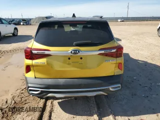 2021 Kia Seltos SX z VIN KNDETCA22M7054427, wystawiony jako Copart lot #56819495 z przebiegiem 93 904 mil mil oraz Szkoda całkowita • Salvage title. Historia ofert i sprzedaży dostępna na DreamBid. Obrazek 6.