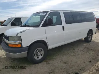 2007 Chevrolet Express Passenger z VIN 1GAHG39U871121524, wystawiony jako Copart lot #47237625 z przebiegiem 273 963 mil mil oraz Czysty tytuł • Clean title. Historia ofert i sprzedaży dostępna na DreamBid. Obrazek 1.