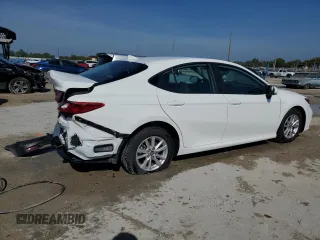 2025 Toyota Camry LE with VIN 4T1DAACK6SU069266, listed as a Copart auction lot 50704255 with 6,062 mi miles and Non Repairable. Bid and sale history available at carsss.com. Image 3.