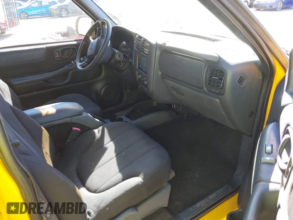 2003 GMC Sonoma SLS with VIN 1GTDT13X53K117606, listed as a IAAI auction lot 40640657 with 1 mi miles. Bid and sale history available at carsss.com. Image 5.