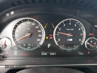 2017 BMW X5 M z VIN 5YMKT6C31H0X20497, wystawiony jako Copart lot #42835023 z przebiegiem 55 355 mil mil oraz . Historia ofert i sprzedaży dostępna na DreamBid. Obrazek 9.