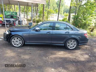 2008 Mercedes-Benz C 300 Sport z VIN WDDGF54X98F082178, wystawiony jako IAAI lot #42269975 z przebiegiem 133 659 mil mil oraz . Historia ofert i sprzedaży dostępna na DreamBid. Obrazek 14.