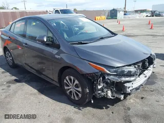 2020 Toyota Prius Prime LE with VIN JTDKARFP6L3137140, listed as a IAAI auction lot 41946631 with 84,252 mi miles. Bid and sale history available at carsss.com. Image 1.