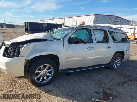 2011 GMC Yukon XL Denali with VIN 1GKS1MEFXBR362527, listed as a IAAI auction lot 41342493 with 227,251 mi miles. Bid and sale history available at carsss.com. Image 13.