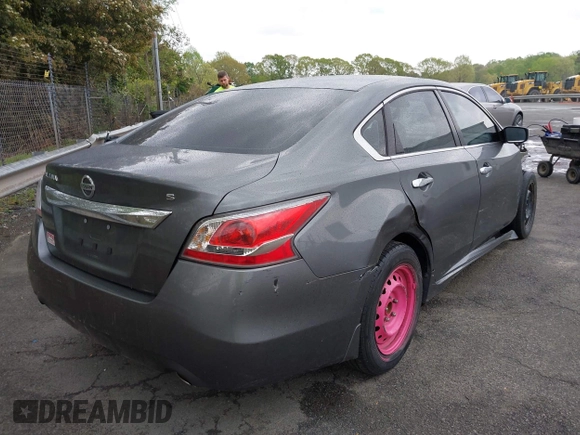 2015 Nissan Altima 2.5 S with VIN 1N4AL3AP3FN917170, listed as a IAAI auction lot 41967374 with 173,633 mi miles. Bid and sale history available at carsss.com. Image 4.