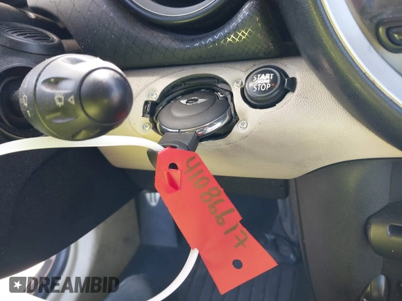 2013 MINI Convertible S с VIN WMWZP3C57DT551118, выставлен на аукционе IAAI как лот 41086617 с пробегом 108 049 миль миль и . История ставок и продаж доступна на DreamBid. Изображение 11.