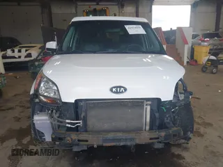 2011 Kia Soul + with VIN KNDJT2A24B7716580, listed as a IAAI auction lot 41974058 with 139,940 mi miles. Bid and sale history available at carsss.com. Image 13.