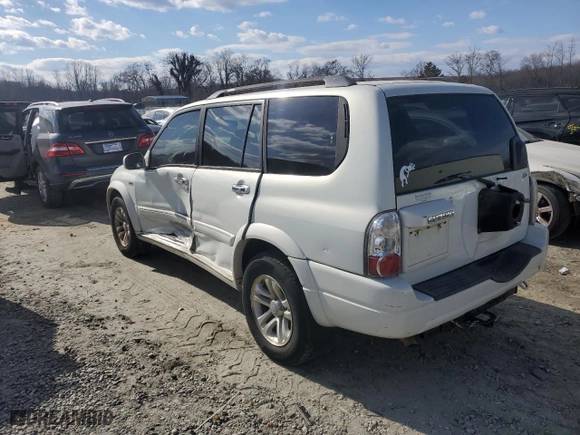 2005 Suzuki XL-7 LX with VIN JS3TY92V454103877, listed as a Copart auction lot 42440705 with 216,557 mi miles and Salvage Title. Bid and sale history available at carsss.com. Image 2.