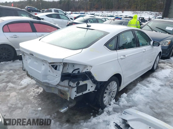 2014 Ford Fusion SE Hybrid with VIN 3FA6P0LU7ER395795, listed as a IAAI auction lot 41515505 with 58,037 mi miles. Bid and sale history available at carsss.com. Image 4.