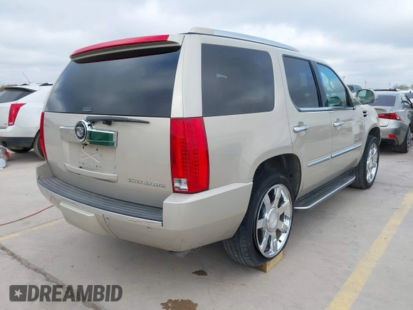 2008 Cadillac Escalade with VIN 1GYEC63898R234382, listed as a IAAI auction lot 41781206 with 150,916 mi miles. Bid and sale history available at carsss.com. Image 4.