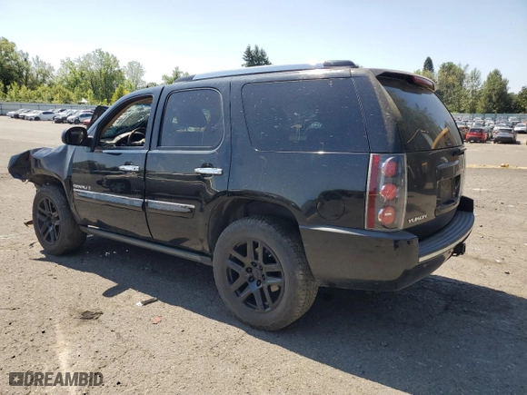 2007 GMC Yukon Denali with VIN 1GKFK63897J300184, listed as a Copart auction lot 66317114 with 0 mi miles and Salvage Title. Bid and sale history available at carsss.com. Image 2.