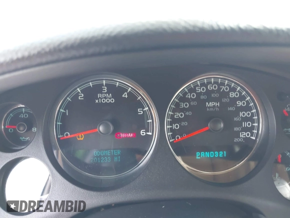 2008 Chevrolet Suburban 3LT with VIN 1GNFC16J08J199636, listed as a IAAI auction lot 42647109 with 201,233 mi miles and . Bid and sale history available at DreamBid. Image 7.