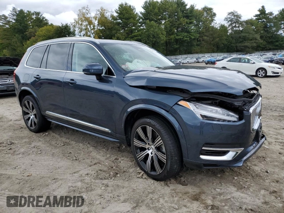 2023 Volvo XC90 Plus z VIN YV4H600N7P1982270, wystawiony jako Copart lot #71889094 z przebiegiem 9 077 mil mil oraz Szkoda całkowita • Salvage title. Historia ofert i sprzedaży dostępna na DreamBid. Obrazek 4.