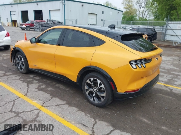 2023 Ford Mustang Mach-E Premium с VIN 3FMTK3SS2PMA49095, выставлен на аукционе IAAI как лот 42255255 с пробегом 23 307 миль миль и . История ставок и продаж доступна на DreamBid. Изображение 3.