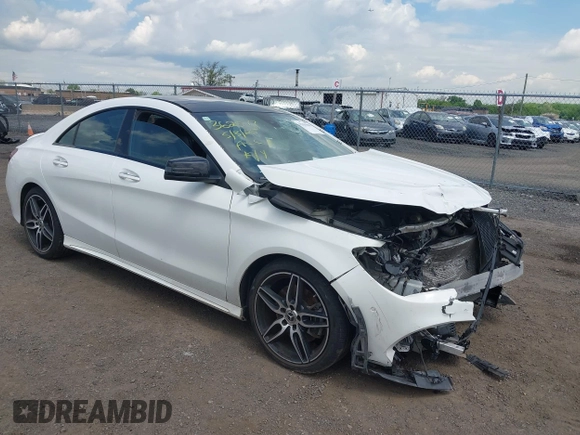 2019 Mercedes-Benz CLA 250 z VIN WDDSJ4EB3KN724820, wystawiony jako IAAI lot #42201889 z przebiegiem Nie podano mil oraz . Historia ofert i sprzedaży dostępna na DreamBid. Obrazek 1.