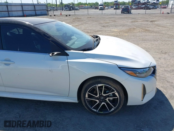 2024 Nissan Sentra SR with VIN 3N1AB8DV7RY361640, listed as a IAAI auction lot 42032715 with 9,494 mi miles and . Bid and sale history available at DreamBid. Image 21.