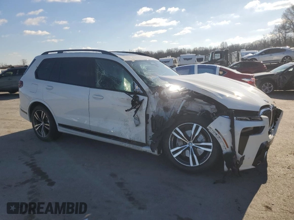2024 BMW X7 xDrive40i with VIN 5UX23EM05R9S88273, listed as a Copart auction lot 88320765 with 17,443 mi miles and Salvage Title. Bid and sale history available at carsss.com. Image 4.