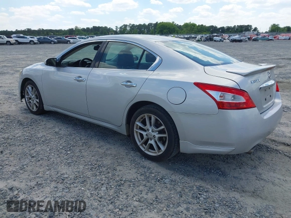 2009 Nissan Maxima S with VIN 1N4AA51E39C822835, listed as a IAAI auction lot 42184912 with 186,131 mi miles and . Bid and sale history available at DreamBid. Image 3.