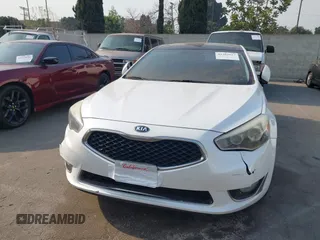 2015 Kia Cadenza Premium with VIN KNALN4D70F5196706, listed as a IAAI auction lot 41262917 with 189,340 mi miles. Bid and sale history available at carsss.com. Image 11.