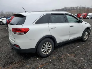 2018 Kia Sorento LX V6 with VIN 5XYPGDA54JG415135, listed as a Copart auction lot 50875445 with 105,971 mi miles and Salvage Title. Bid and sale history available at carsss.com. Image 3.