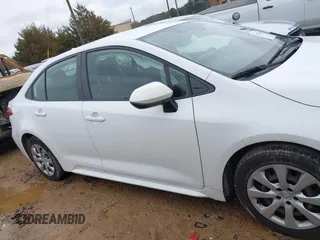 2020 Toyota Corolla LE with VIN JTDEPRAE5LJ027757, listed as a IAAI auction lot 41572041 with 199,146 mi miles. Bid and sale history available at carsss.com. Image 13.
