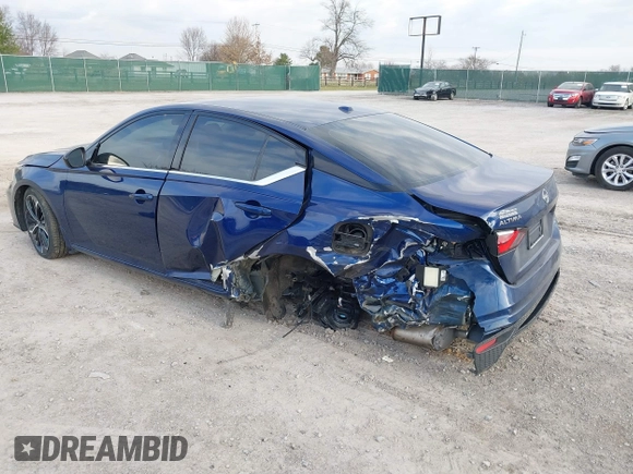 2024 Nissan Altima SR z VIN 1N4BL4CVXRN315652, wystawiony jako IAAI lot #41790778 z przebiegiem 32 686 mil mil oraz . Historia ofert i sprzedaży dostępna na DreamBid. Obrazek 3.