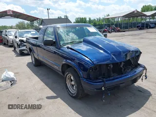 2003 Chevrolet S-10 LS with VIN 1GCCS19X038131836, listed as a IAAI auction lot 42181268 with 123,217 mi miles and . Bid and sale history available at DreamBid. Image 1.