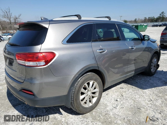 2016 Kia Sorento LX with VIN 5XYPG4A31GG053787, listed as a Copart auction lot 48758835 with 250,582 mi miles and Salvage Title. Bid and sale history available at carsss.com. Image 3.
