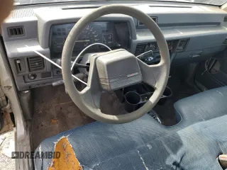 1994 Mitsubishi Mighty Max z VIN JA7LS21GXRP013712, wystawiony jako Copart lot #44893085 z przebiegiem 287 441 mil mil oraz Szkody całkowita. Historia ofert i sprzedaży dostępna na DreamBid. Obrazek 8.