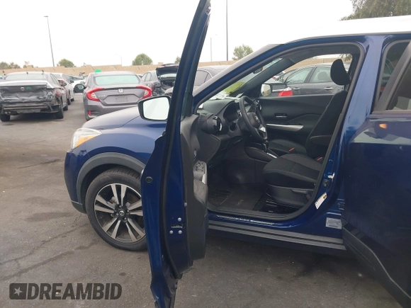 2020 Nissan Kicks SV with VIN 3N1CP5CV2LL501138, listed as a IAAI auction lot 42140257 with 56,959 mi miles. Bid and sale history available at carsss.com. Image 5.