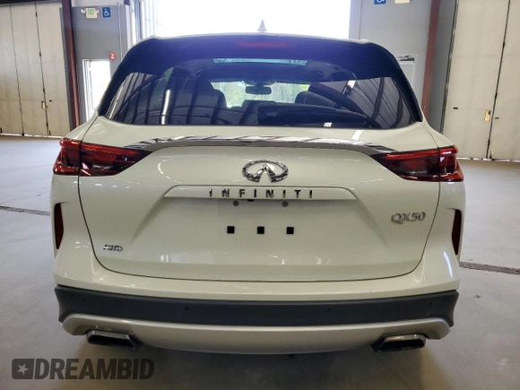 2020 Infiniti QX50 ESSENTIAL with VIN 3PCAJ5M32LF114512, listed as a Copart auction lot 55072625 with 131,863 mi miles and Clean Title. Bid and sale history available at carsss.com. Image 6.