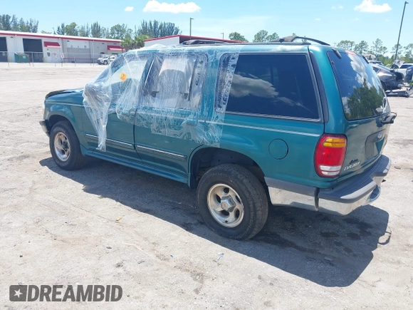 1998 Ford Explorer XLT z VIN 1FMZU32EXWUC84059, wystawiony jako IAAI lot #42260114 z przebiegiem 173 383 mil mil oraz . Historia ofert i sprzedaży dostępna na DreamBid. Obrazek 3.